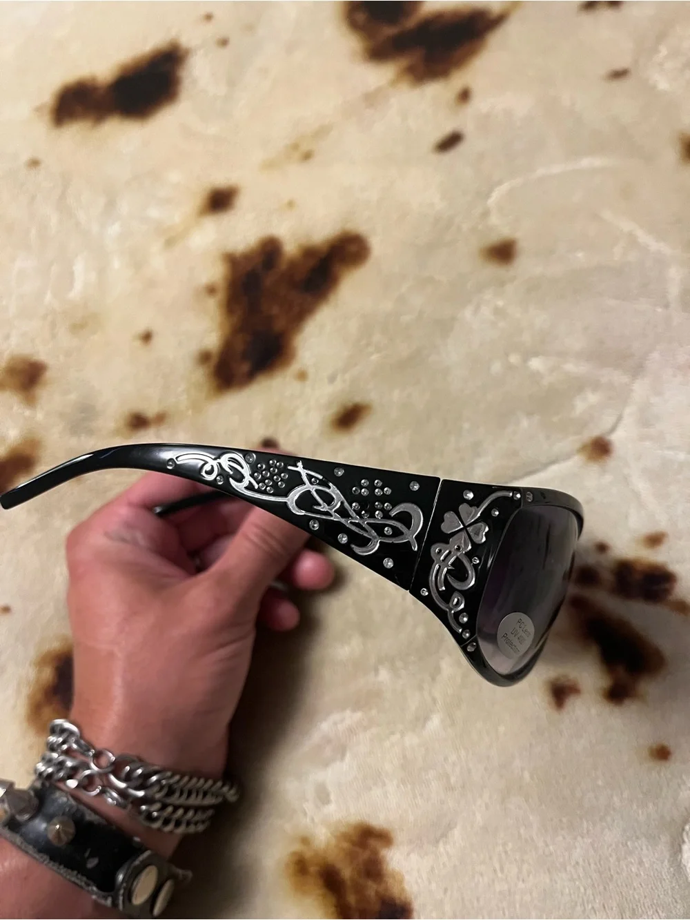 Black Women's Oversized Fashion Sunglasses - UV400 Protection